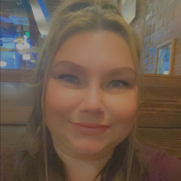 Meet your Posher, Angela - Picture 6 of 7